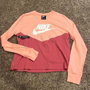 Nike cropped long sleeve size m